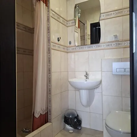 Nad Stawem Guest house